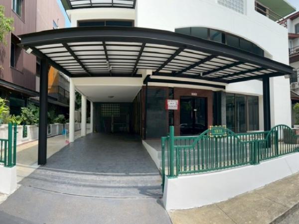 �ӹѡ�ҹ������ �ѧ�ͧ��ҧ ��ا෾