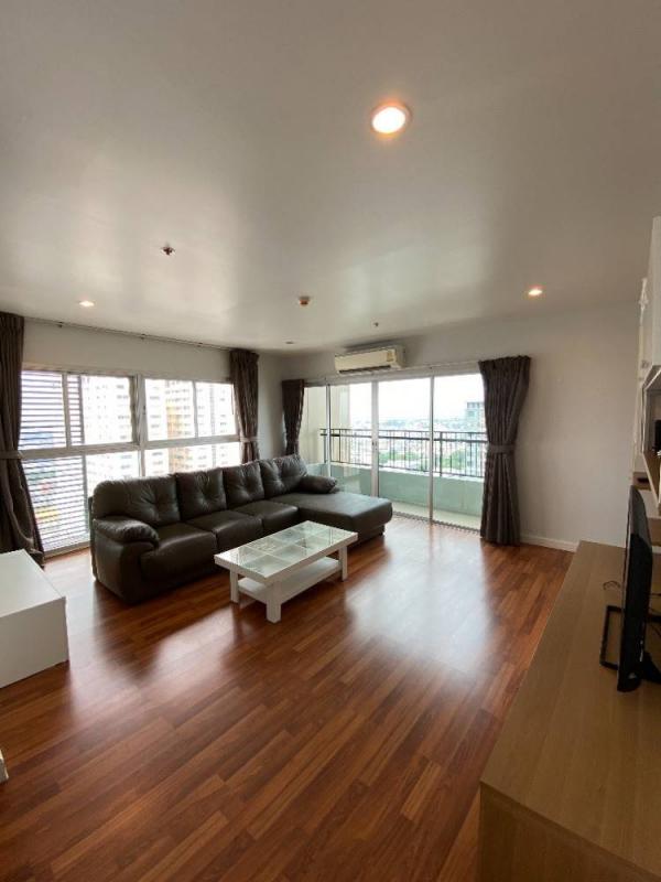 �ҧ��Ѵ �� All Living