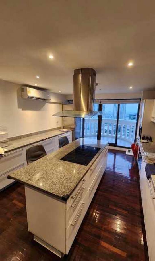 �͹������� �ҧ�ѡ��ا෾