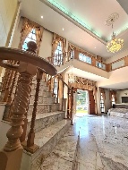 ��ҹ 215 ���ҧ�Ҩ�بѡ� ��ا෾