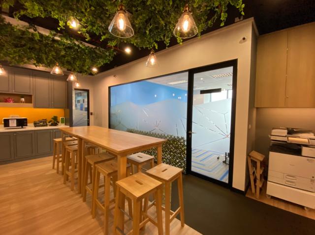 �ӹѡ�ҹ������ ���¢�ҧ��ا෾