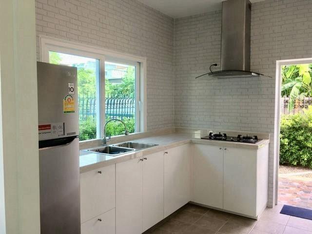 ��ҹ��������MRT ���¢�ҧ