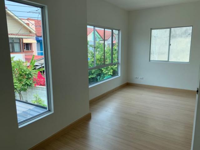 ��ǹ������������������� �͹���ͧ