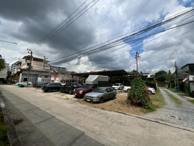 ���Թ�ҧ������