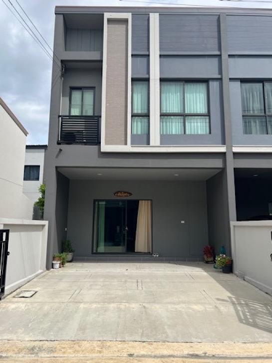 �����ҹ� �� Sansuda Sangiamrak