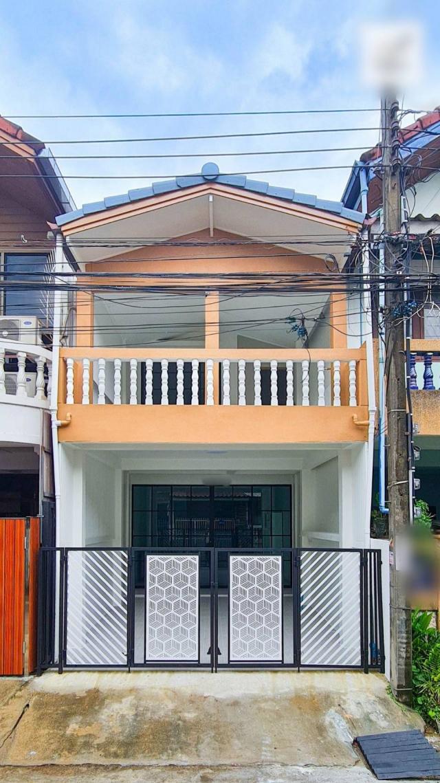 ���� �� All Living