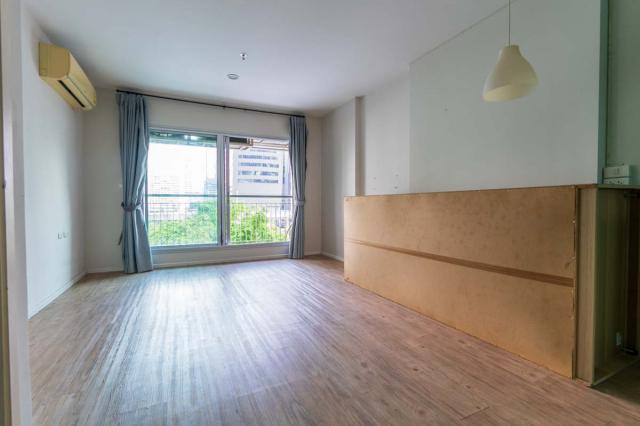 �͹ⴾ������������� ���¢�ҧ