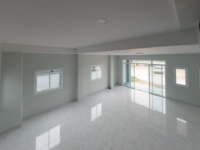 �Ҥ�þҳԪ�� ��� 2,790,000 �ҷ �ź���