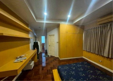 ��º�ҹ ���¢�ҧ��ا෾