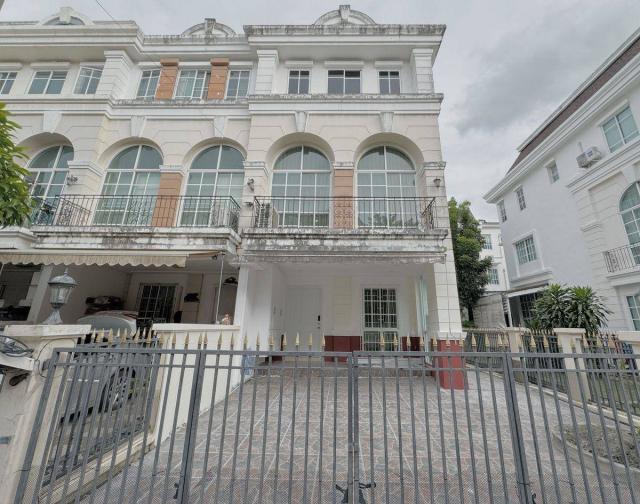 ���� �� All Living