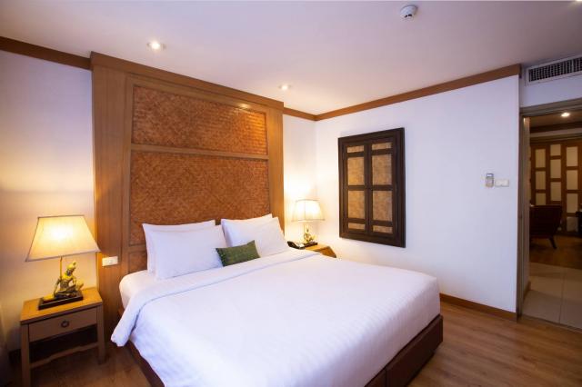 ;�����鹷� �ҧ�ѡ