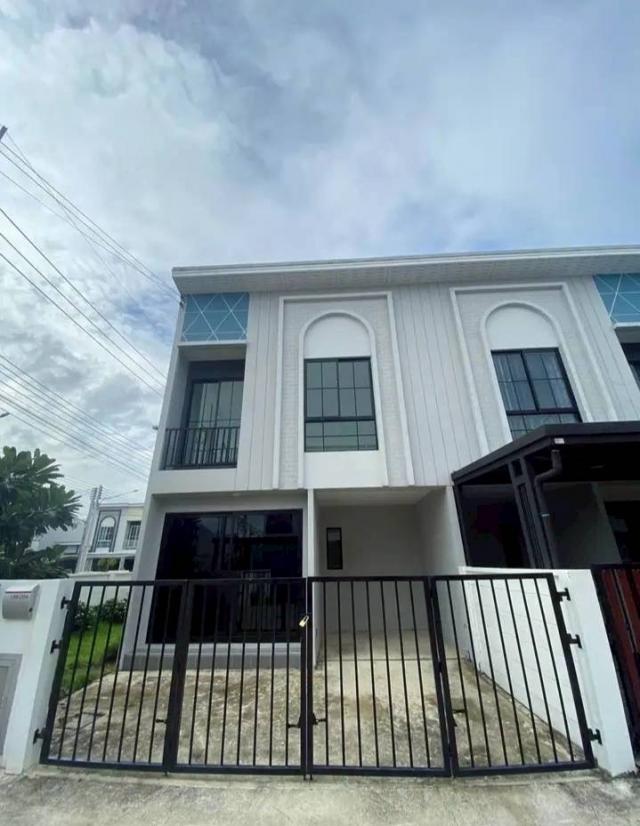 �����ҹ� �� Sansuda Sangiamrak