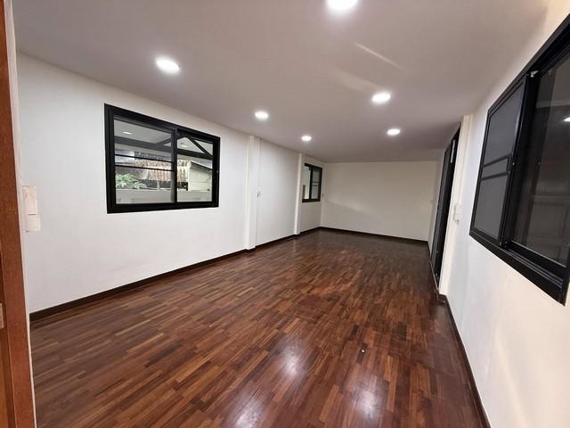 ��ҹ������ �Ҵ����ǡ�ا෾