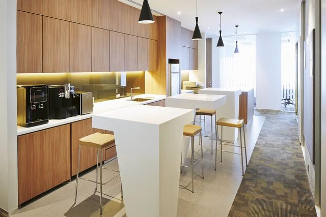 �ӹѡ�ҹ������ �Թᴧ��ا෾