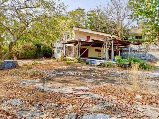 �ź��� �� A House property