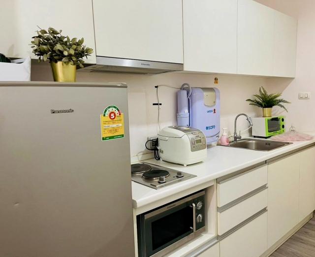 �͹�����ͧ��俿�Ҥú ��بѡ�