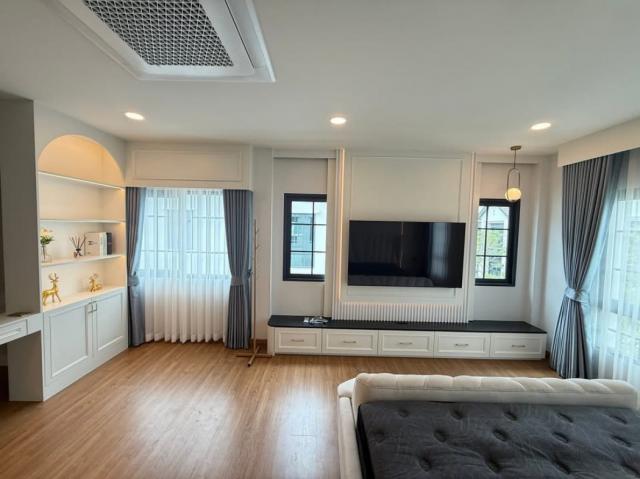 ��ҹ����������� �ҧ�����طû�ҡ��