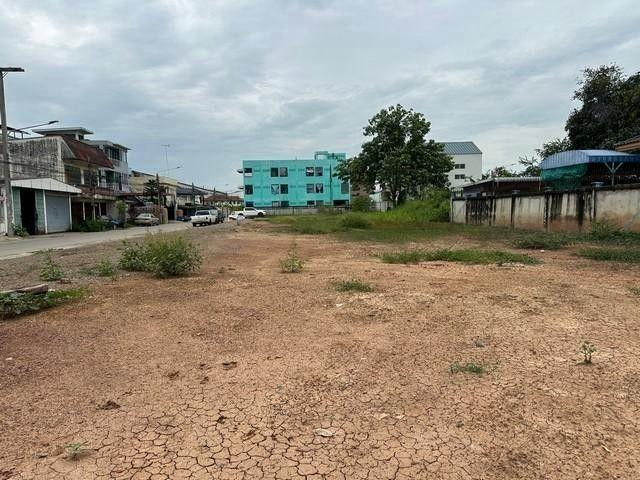 ที่ดิน แฝด ที่ดิน แฝด