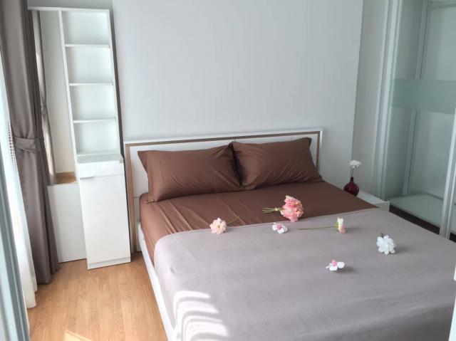 �ҧ���� �� All Living