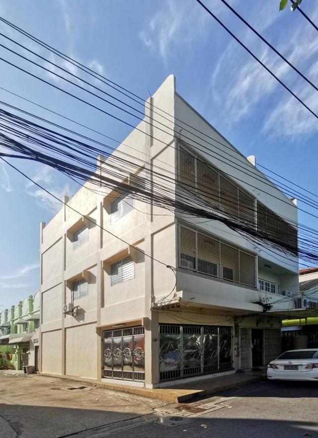 ขายอาคารพาณิชย์ 5,500,000 บาท ขายอาคารพาณิชย์ 5,500,000 บาท