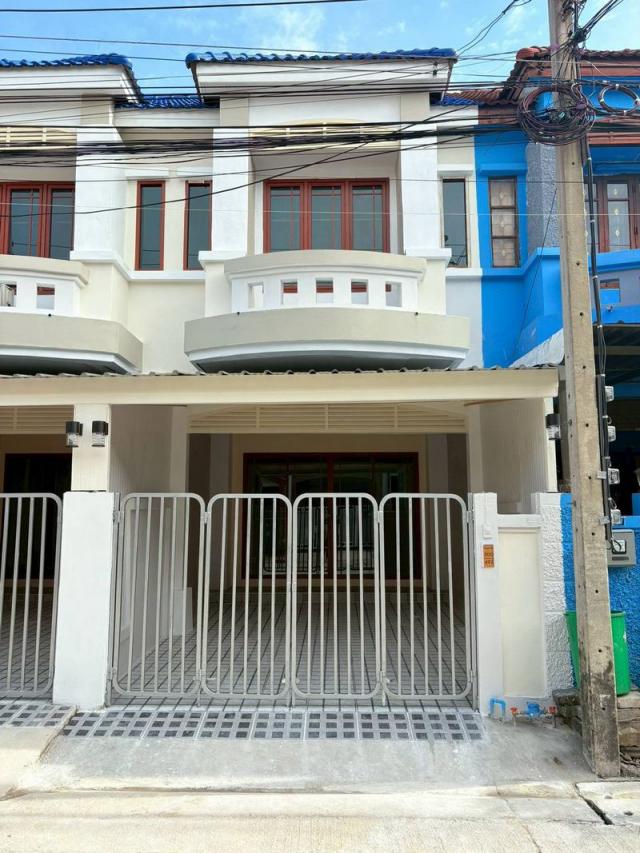 �ҧ�˭� �� WorldAsset