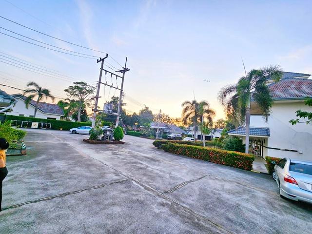 ��áԨ������ �ҧ���ا�ź���