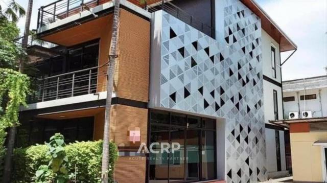 �ҧ�� �� Acute Realty Partner