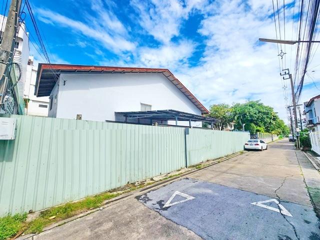 ⡴ѧ������ �֧������ا෾