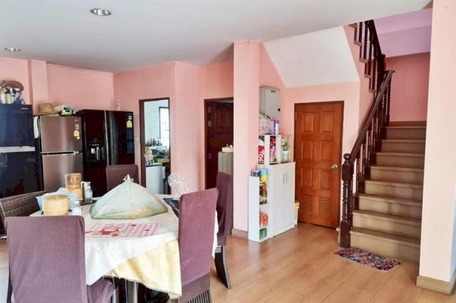 ��º�ҹ �չ���ա�ا෾