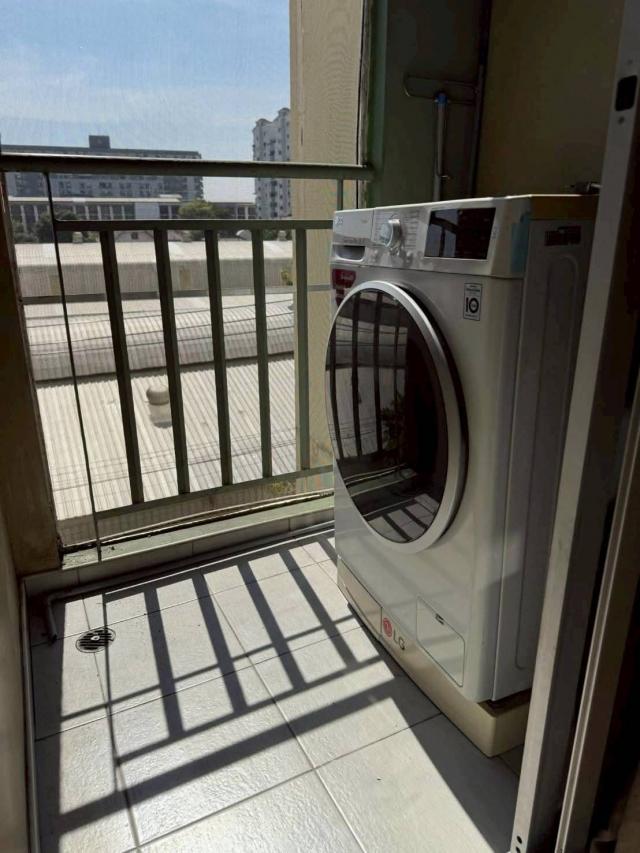 �͹������� �ҧ�ҡ�ا෾