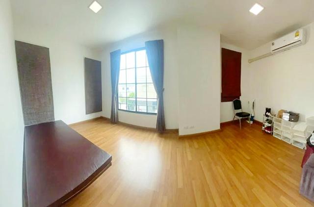 ⡴ѧ������ �ҧ�����طû�ҡ��