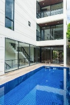 ��ҹ 4 ���