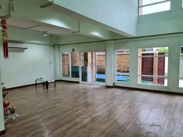 �Ҥ�þҳԪ�������� �����ȡ�ا෾