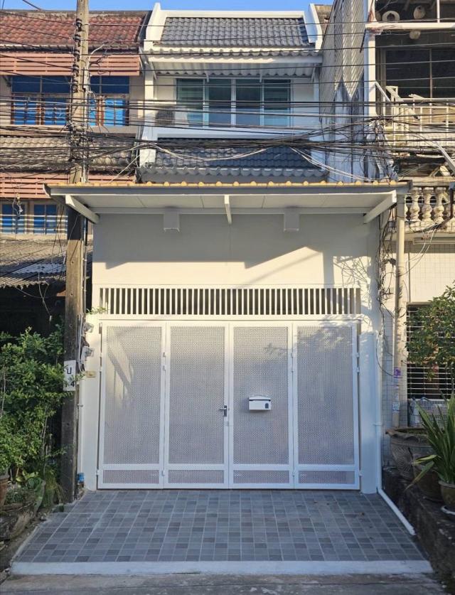 ��ҷ�ǹ������� 18 ���ҧ��