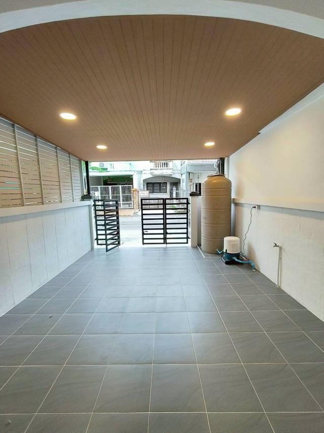 ��º�ҹ �չ���ա�ا෾