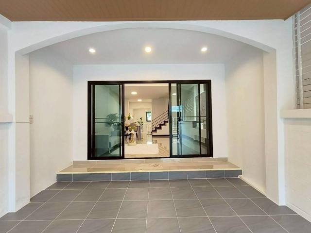 ��º�ҹ �չ���ա�ا෾