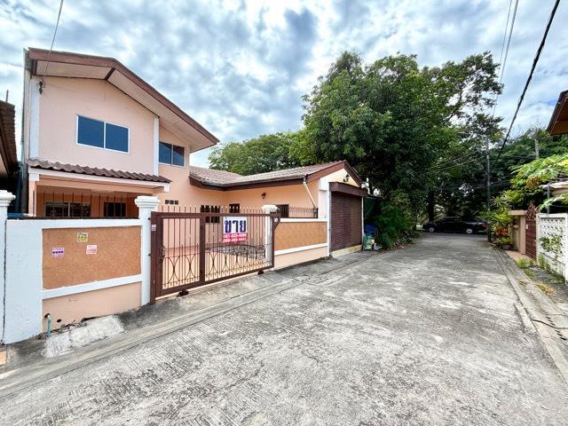 ��º�ҹ �ҧ�лԡ�ا෾