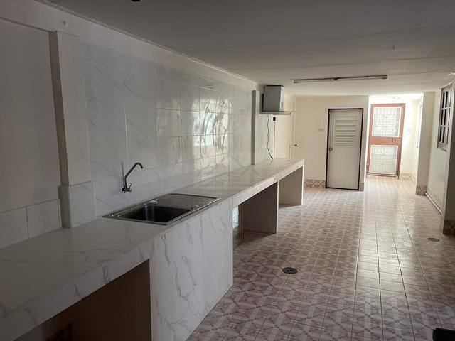 ��ҹ������ ���ͧ��طû�ҡ����طû�ҡ��