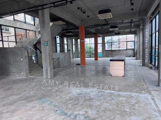 �ӹѡ�ҹ������ �Թᴧ��ا෾