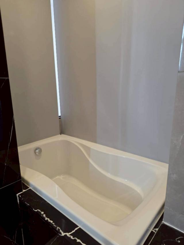 �͹���Թ ���¢�ҧ