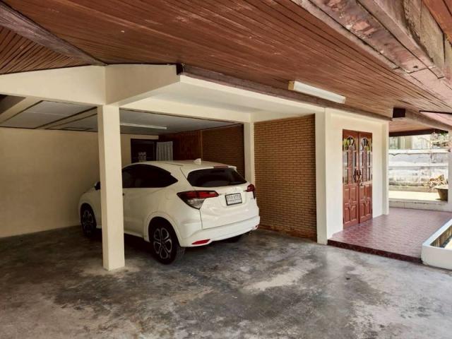 ��ҹ������ ���¢�ҧ��ا෾