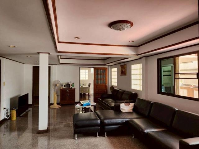 ��ҹ������ ���¢�ҧ��ا෾