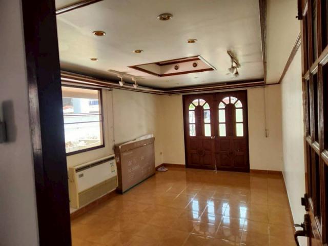 ��ҹ������ ���¢�ҧ��ا෾