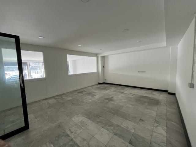 �ӹѡ�ҹö俿�������ᴧ �͹���ͧ