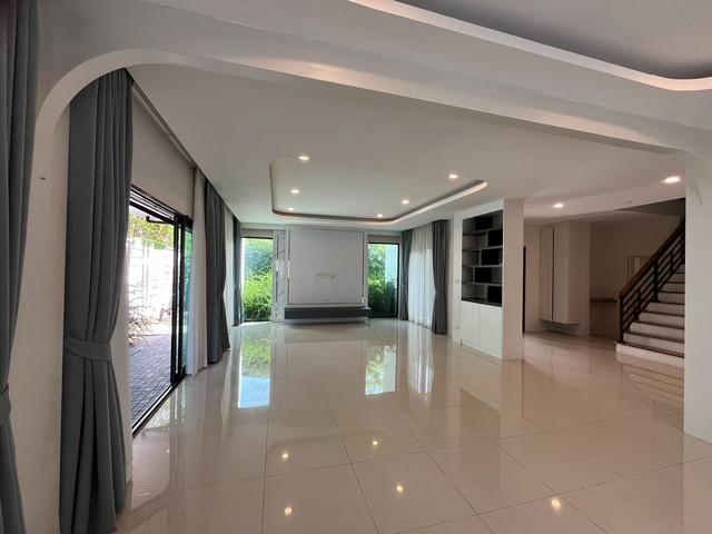 ��º�ҹ ���ͧ������չ������