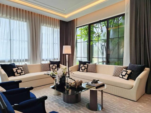 ��º�ҹ �ҧ�����طû�ҡ��