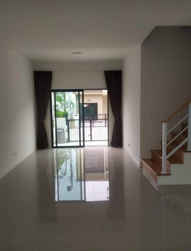 �͹������� �ҧ�����طû�ҡ��