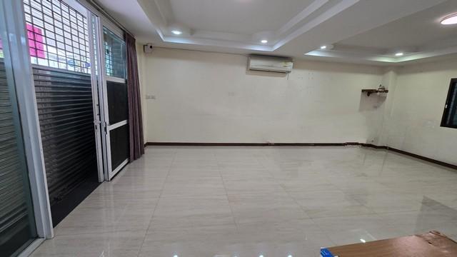 �Ҥ�þҳԪ�������� ���¢�ҧ��ا෾