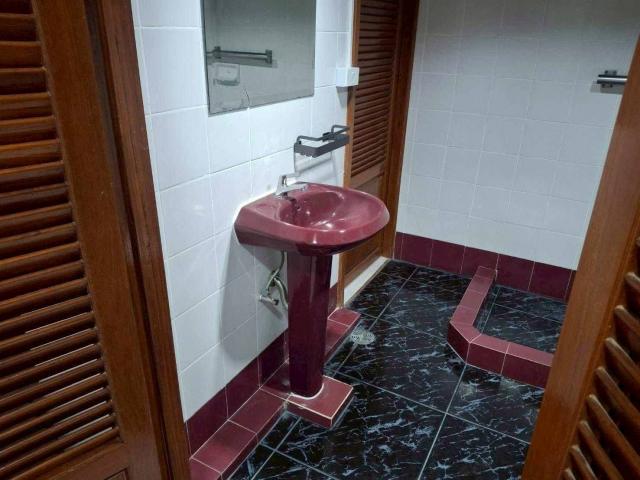 �͹������� �ѧ�ͧ��ҧ