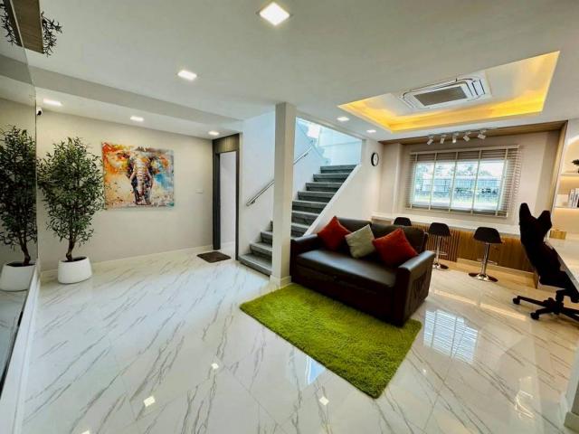 ��ǹ���������� ���¢�ҧ